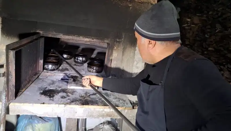 "Sabah 9'dan Akşam 5'e Pişen Lezzet: Kalede Davul Çalındığında Tahmin Edemezsiniz!"
