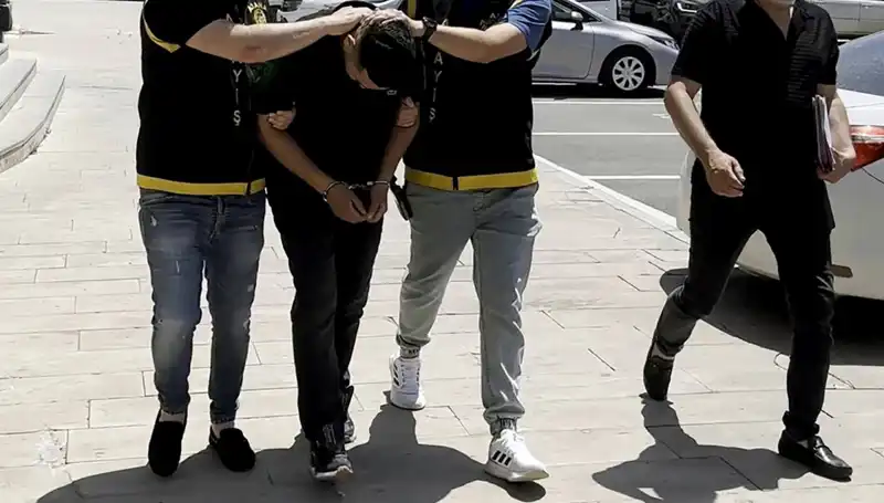 Mezarlıkta Şok Olay: Hırsız Suçüstü Yakalandı, Olayın Ardındaki Gerçekler