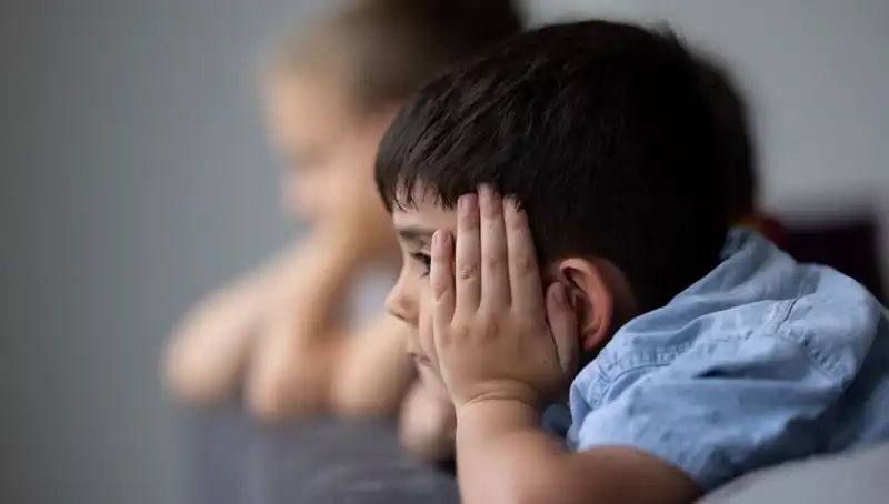 Otizm Neden Erkek Çocuklarında Daha Yaygın? Sebepler ve Çözüm Yolları