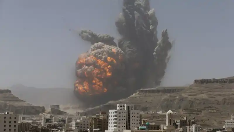 ABD'nin Yemen'deki Saldırısı: Savaşın Gölgeleri Altında 5 Ölü, 13 Yaralı