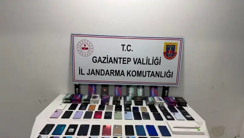 Gaziantep’te Kaçak Telefon Operasyonu: 2 Milyon TL'lik Yüksek Değerli Ele Geçirildi