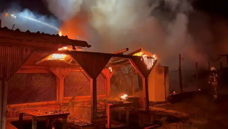 Şile'de Dört Gözleme Restoranı Korkunç Yangında Yok Oldu