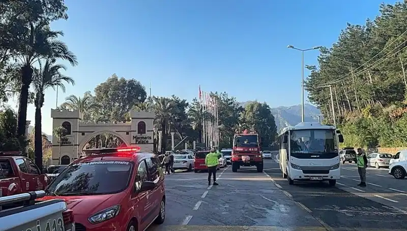 Muğla'da Lüks Otelde Yangın: Misafirler Panik İçinde Tahliye Edildi