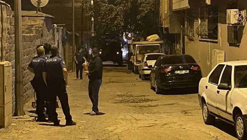 Polise Açılan Ateşten Sonra Bacaklarından Vurularak Yakalanan Şüpheli