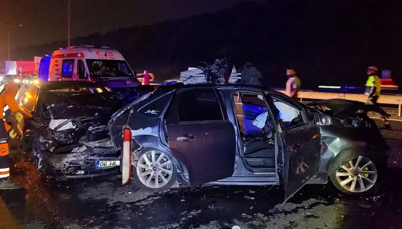 TEM Otoyolu'nda Feci Zincirleme Kaza: 7 Kişi Yaralandı