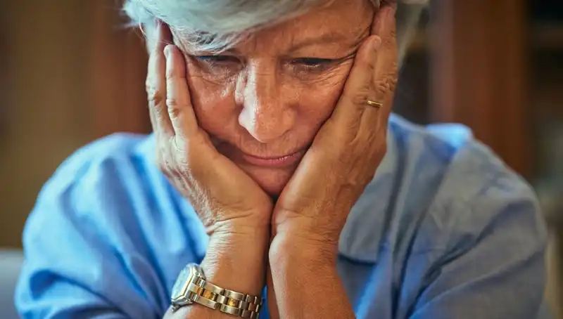 40’lı Yaşlarında Alzheimer’a Yakalanan Kadın: Stres Mi Yoksa Daha Fazlası mı?