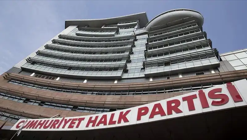 CHP Olağanüstü Kurultayı: Sıra Dışı Gelişmeler ve Beklentiler