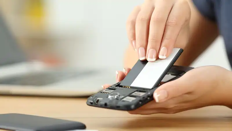Xiaomi CEO’su Karpuz Testi ile Batarya Dayanıklılığını Gözler Önüne Sürdü