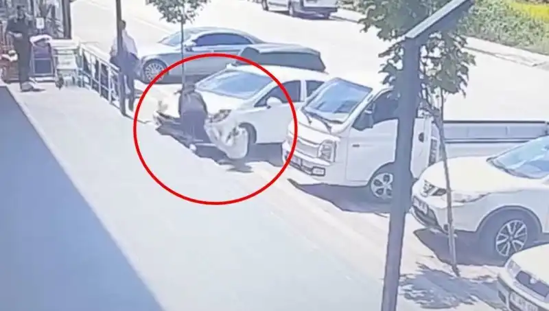 Yalova'da Trafik Kazası: Lise Öğrencisi Araç Altında Can Verdi