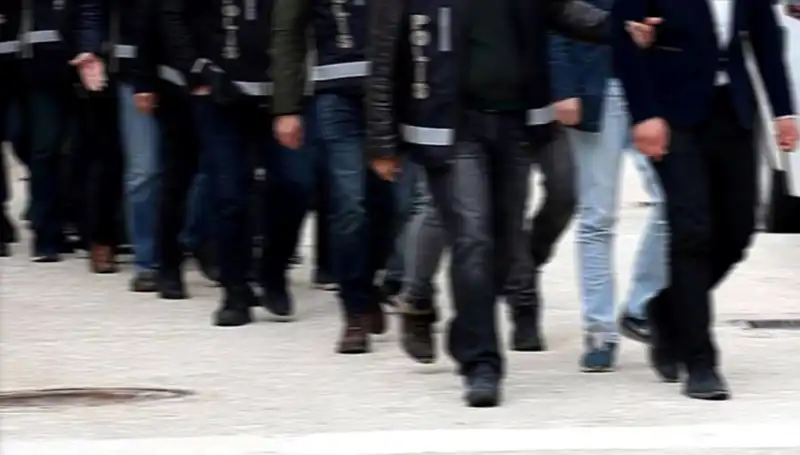 "Balkız" Tuzağı: Kadın Profiliyle Gasp Eden Dolandırıcılar Nasıl Yakaladı?
