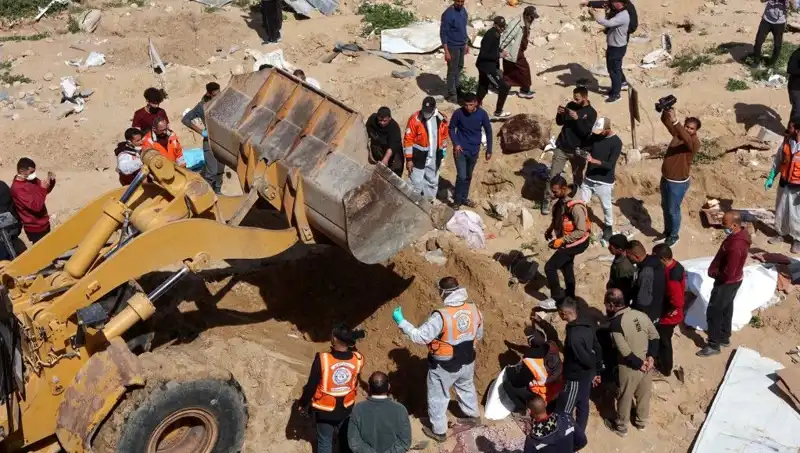 Şifa Hastanesi Avlusunda Gömülü 61 Ceset Bulundu: Lanetin Sırları