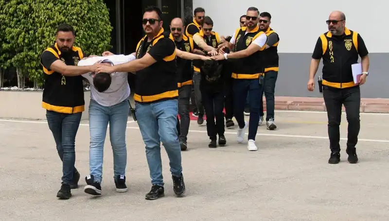 İş Dünyasında Sevgili İlişkisi Sözleme Tuzağı: Dikkat Edilmesi Gerekenler