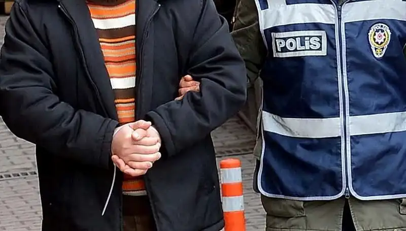 25 Yıl Hapis Cezasıyla Aranan Şahıs Villada Yakalandı